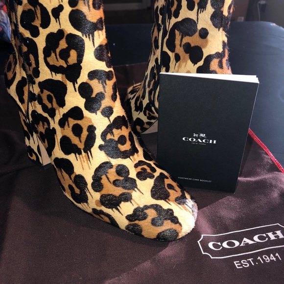 Coach Boots - Picture 1 of 7
